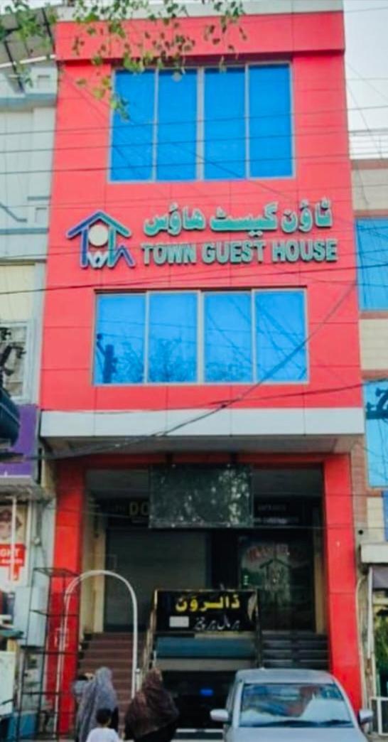 Town Guest House Toba Tek Singh ภายนอก รูปภาพ