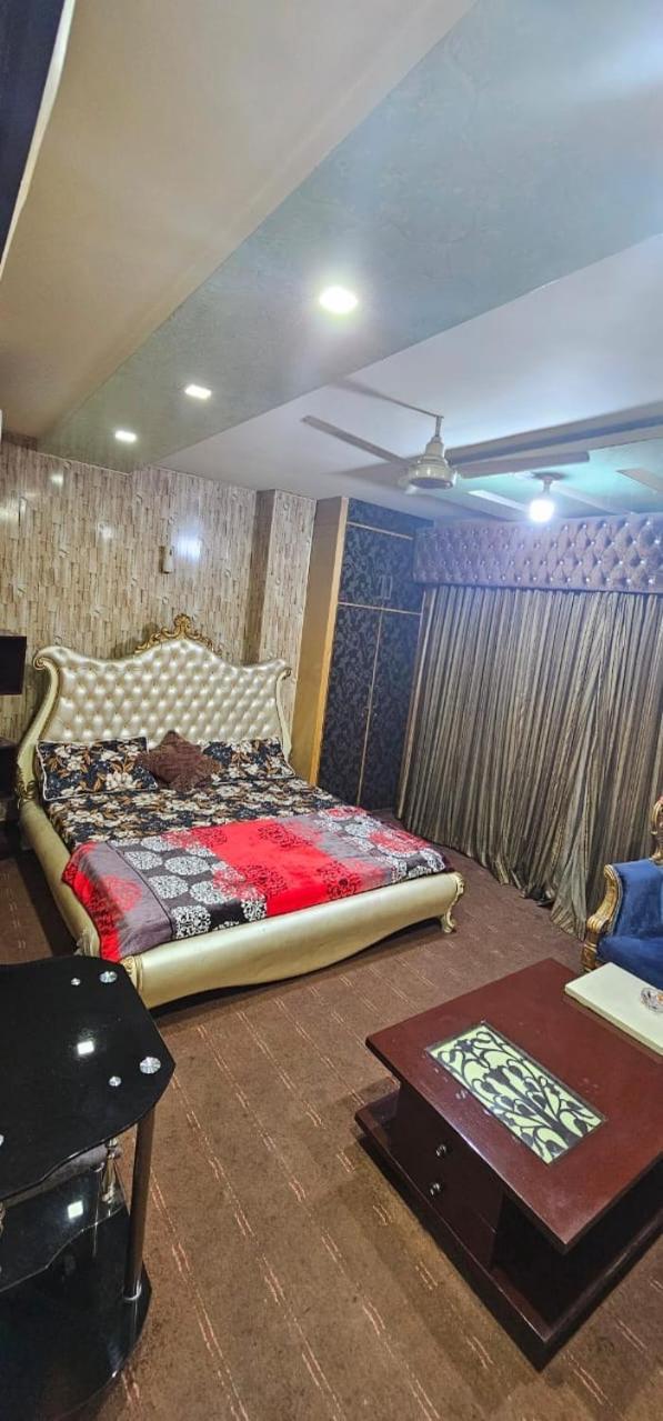 Town Guest House Toba Tek Singh ภายนอก รูปภาพ